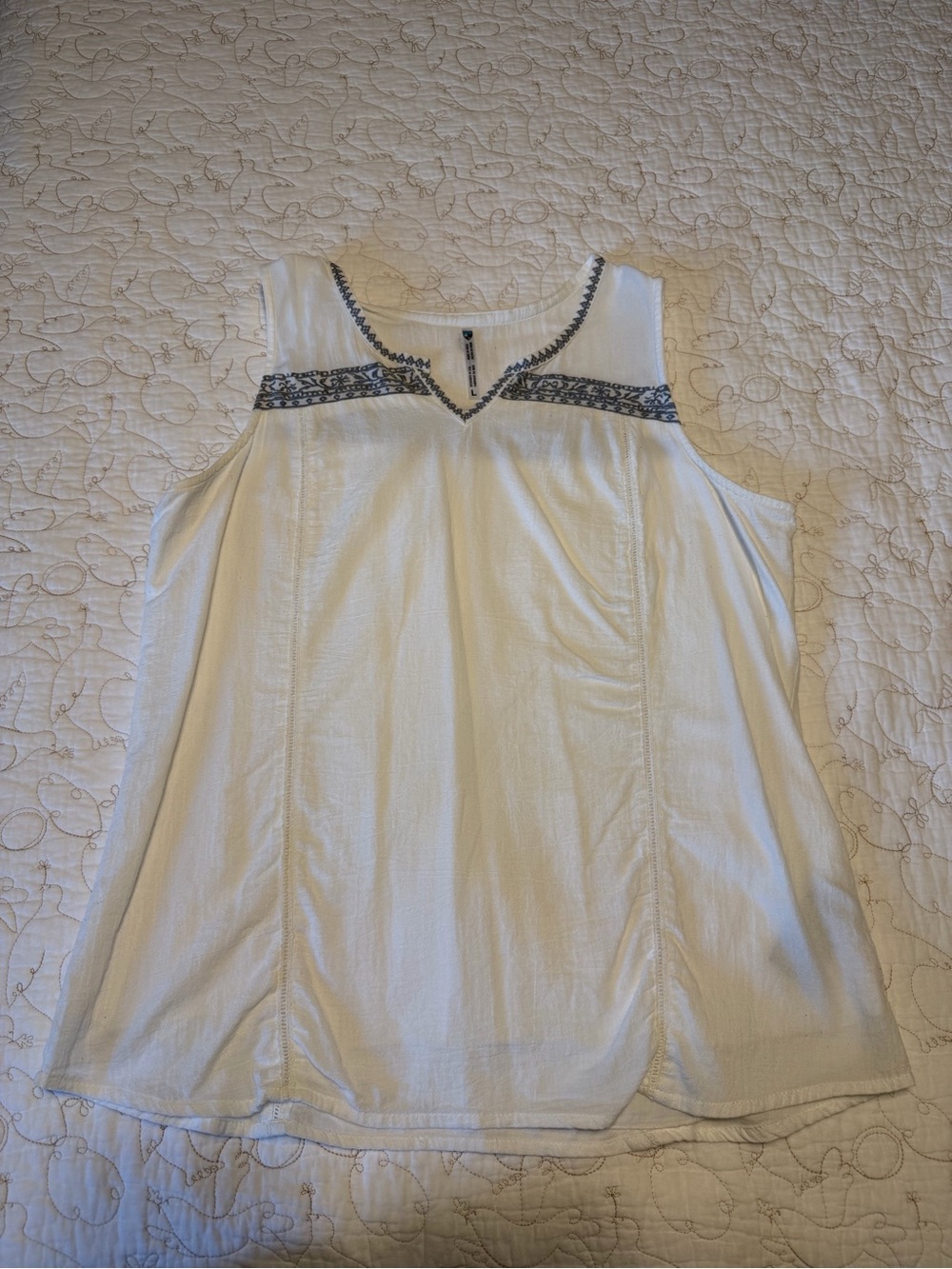 Kuhl White Sleeveless Tank with Grey Embroidered Yoke